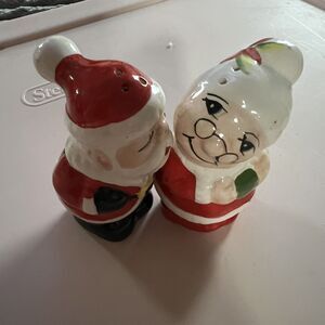 Vintage Santa and Mrs Claus Christmas Salt and Pepper Shakers 3.5 " H Kirklands